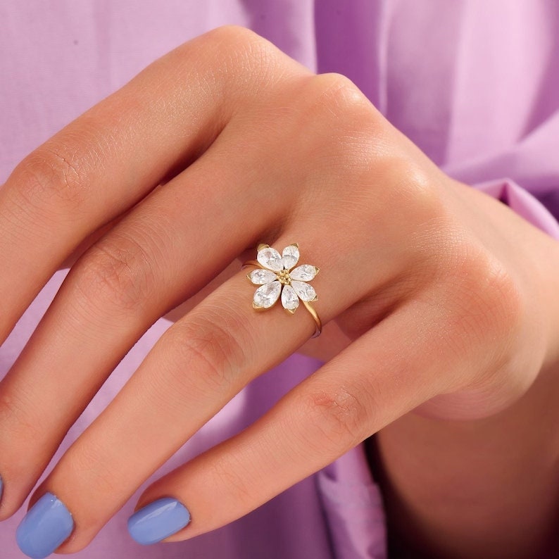 Diamond Flower Ring, Solid Gold Ring for Women Handmade Jewelry 14K Chunky Floral Ring Statement Ring