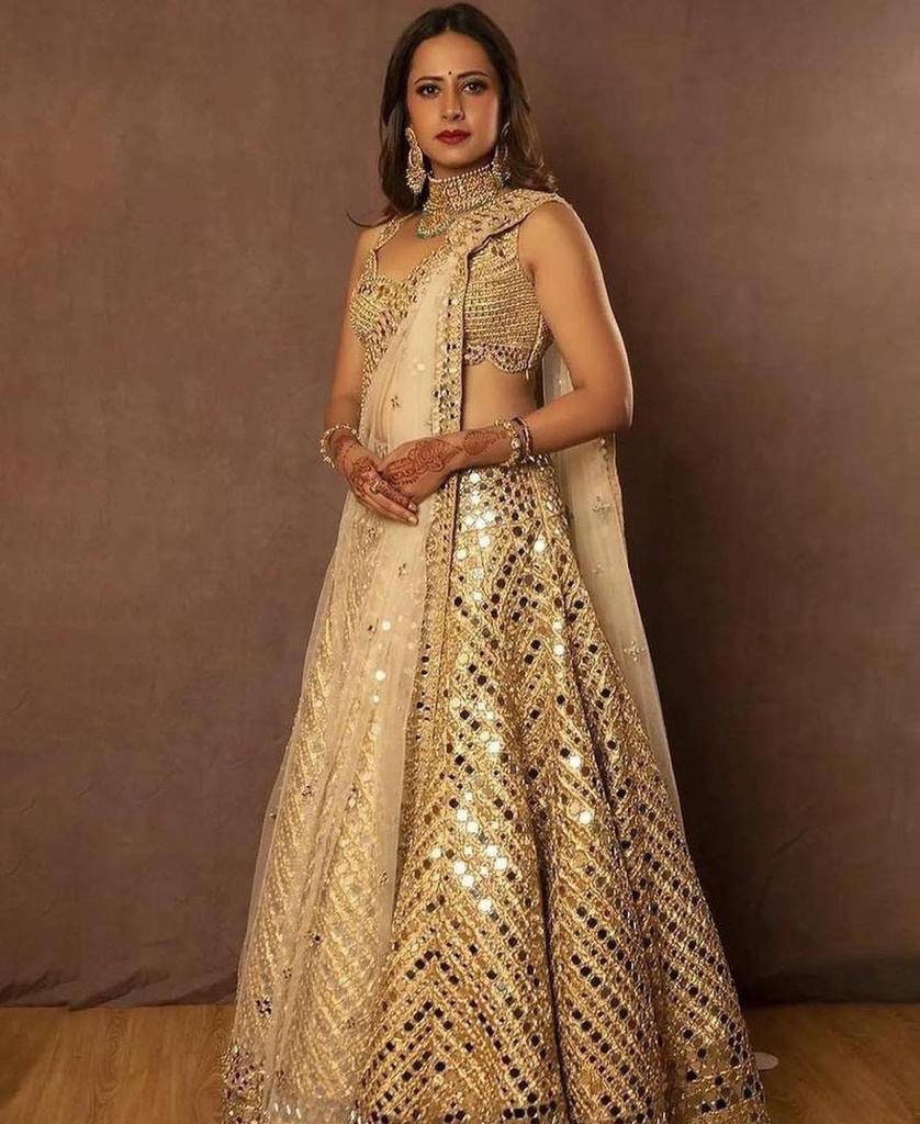 Charming Golden Lehenga Choli Wedding Lehengas, Indian Lehenga,Bridal Lehenga, Designer Lehenga, South Indian Dresses, Indo-western Outfits