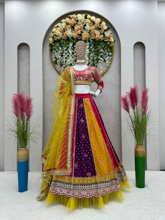 Desinger Bandhani Lehngha choli wedding wear lehenga choli Punjabi Lehengas, Ethnic Lehengas