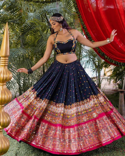 Beautiful Navratri Chaniya Choli Traditional Navratri Lehenga Elegant Navratri Choli Stylish Navratri Lehenga Ready to Wear