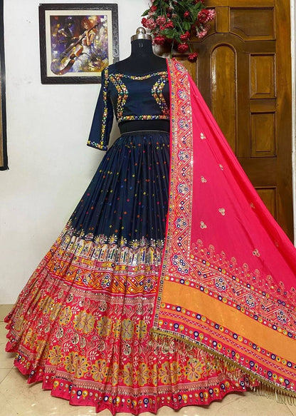 Beautiful Navratri Chaniya Choli Traditional Navratri Lehenga Elegant Navratri Choli Stylish Navratri Lehenga Ready to Wear