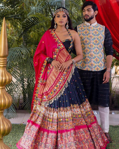 Beautiful Navratri Chaniya Choli Traditional Navratri Lehenga Elegant Navratri Choli Stylish Navratri Lehenga Ready to Wear