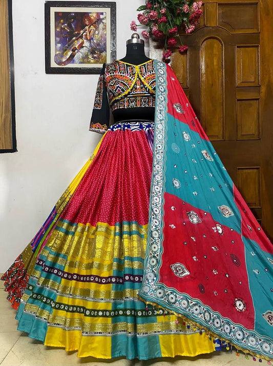 Chaniya Choli For Navratri, Garba lehenga women, Navratri Dress, Navratri Lehenga