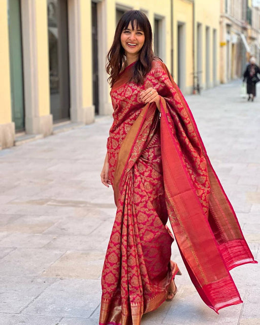 RED COLOUR SAREE  PURE BANARASI GOLDEN ZARI WEAVING