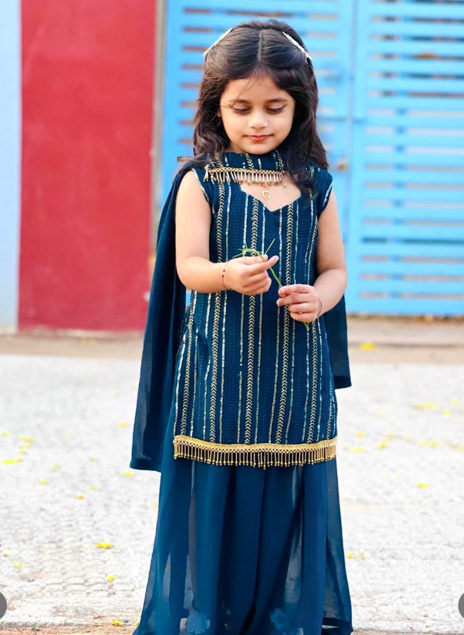 3 YEAR TO 15 YEAR GIRLS KIDS WEAR SUIT INDIAN DRESSES EMBROIDERY SIQUNCE WORK TOP WITH SARARA AND DUPATTA