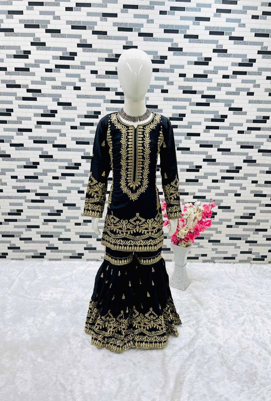 NEW DESIGNER EMBROIDERY SIQUNCE WORK TOP WITH SARARA AND DUPATTA FULL STTICHED READY TO WEAR