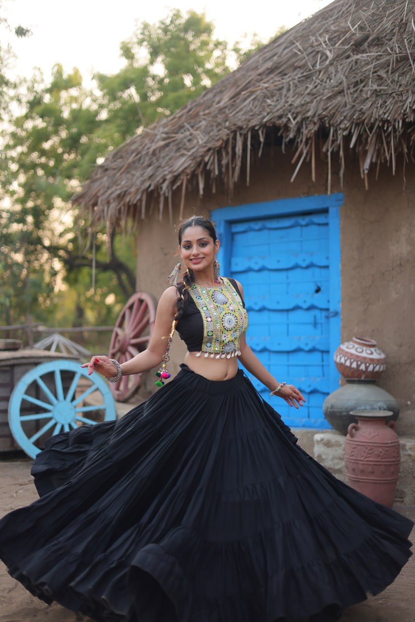 NAVRATRI WEAR LEHENGA CHOLI AND KOTI SET