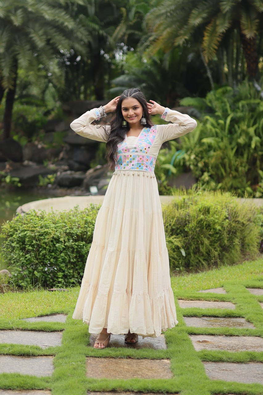 OFF-WHITE COLOR KORA COTTON NAVRATRI GOWN