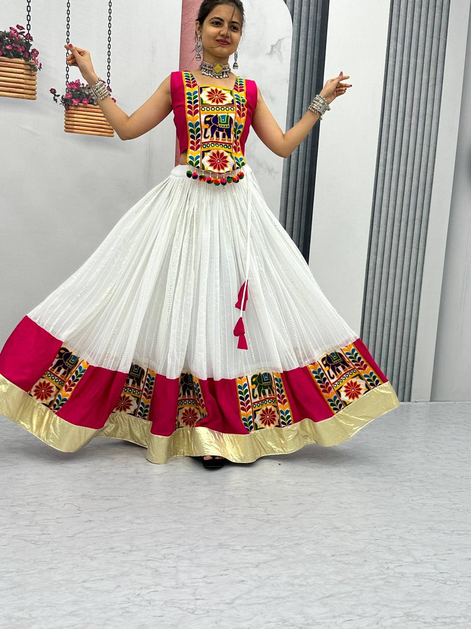 Navratri Special Gamathi Work Lehenga Choli