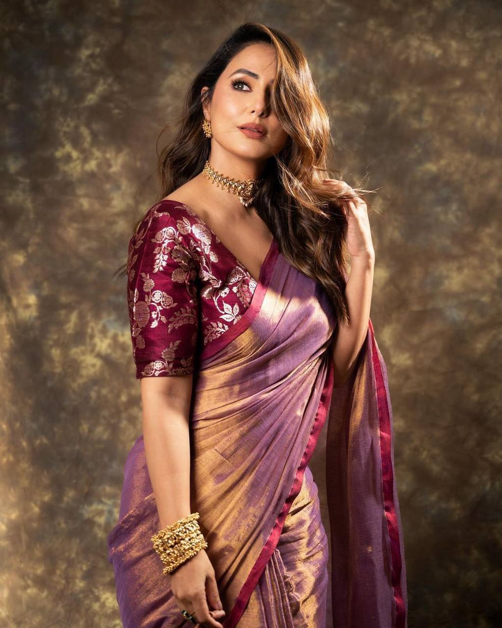 JATRIQQ Bollywood Silk Blend Saree With Unstitched Blouse