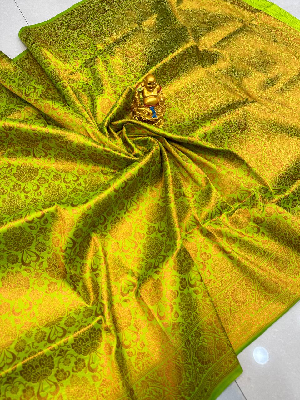 Stylish Firozi Kanjivaram Silk Saree With Outstanding Blouse Piece