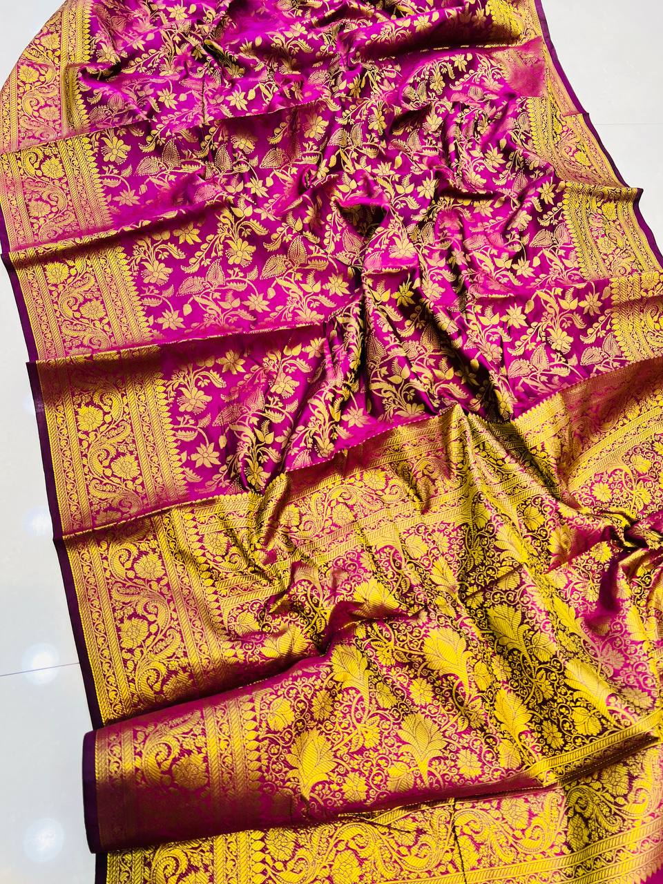 Women's Banarasi Silk Royal Saree With Weaving Golden Zari & Golden Blouse