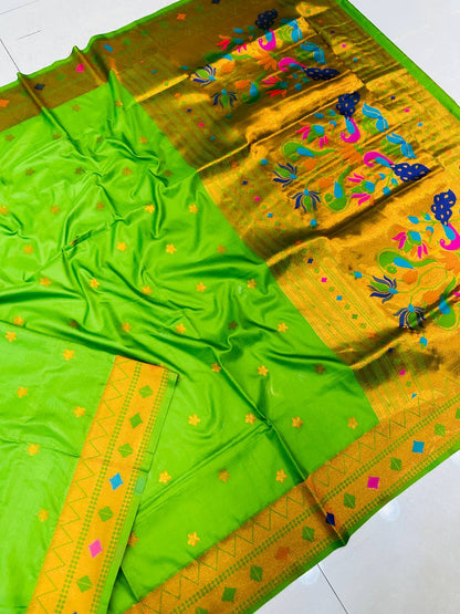 Toned Rich Paithani Silk Sarees And Beautiful Body And Pallu