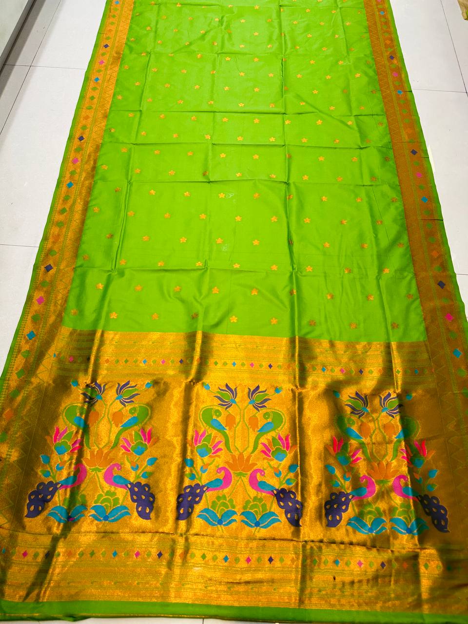 Toned Rich Paithani Silk Sarees And Beautiful Body And Pallu