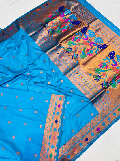 Toned Rich Paithani Silk Sarees And Beautiful Body And Pallu