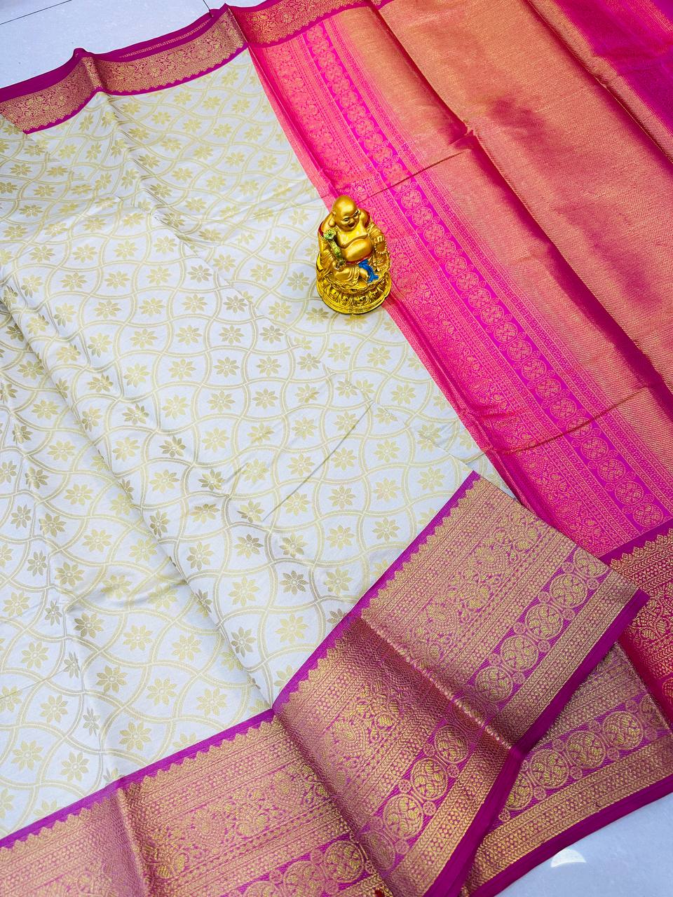 Handloom pattu Weaving Silk Saree With beautiful design