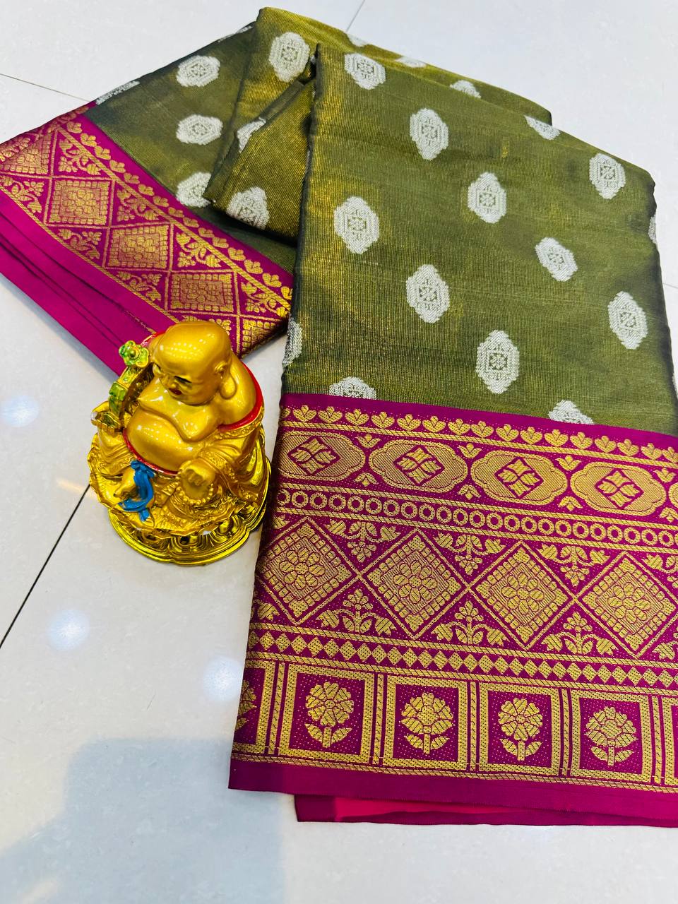 Handloom Weaving Festive Wear Kanjivaram Silk Saree In Brown