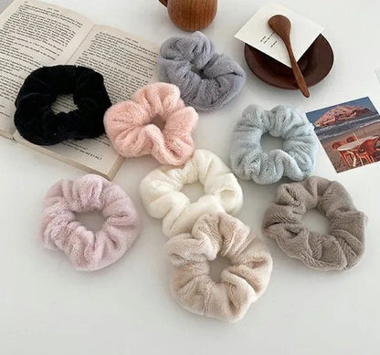 soft smooth scrunchie medium